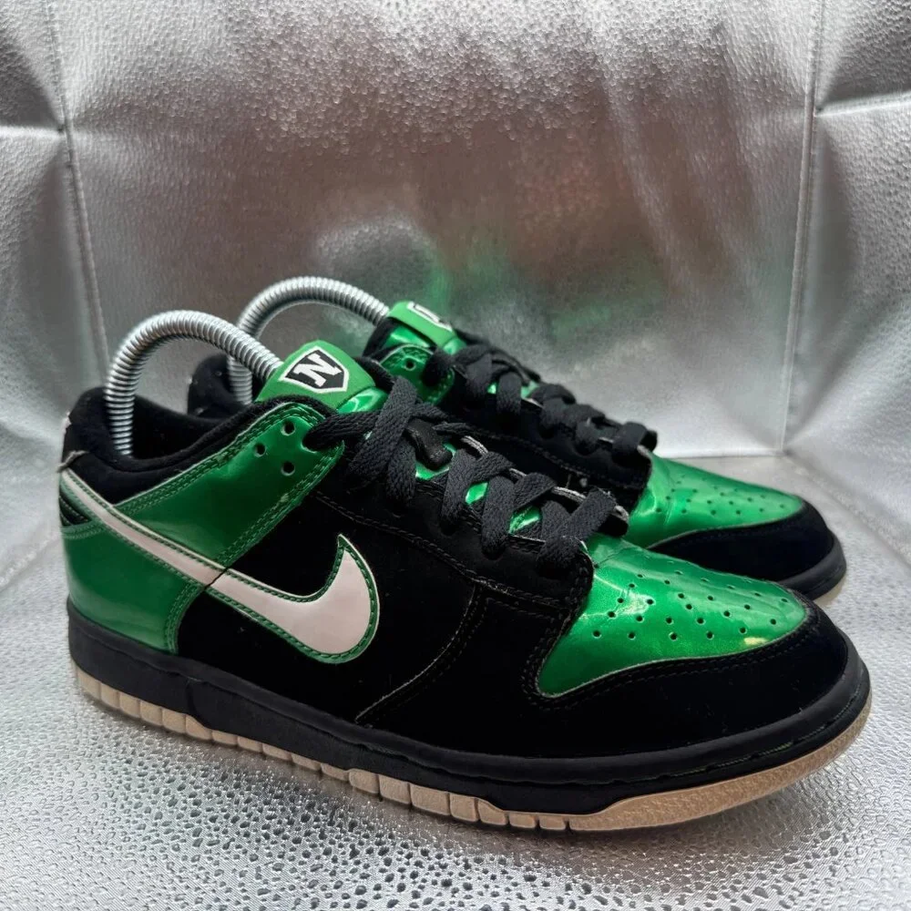 Size 5.5 Nike Dunk Kids Black Green Lantern Low Top Athletic Sneakers 310569-911